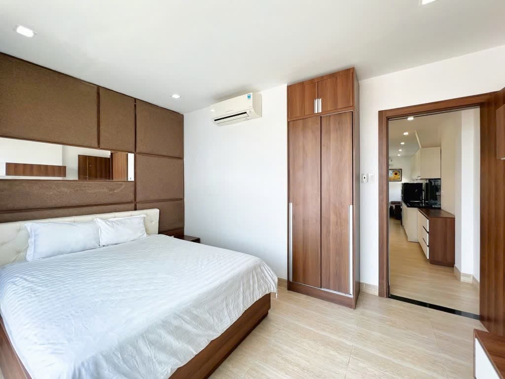 SPACIOUS 2-BEDROOM APARTMENT FOR RENT — 2BR fully furnished (photo 1)